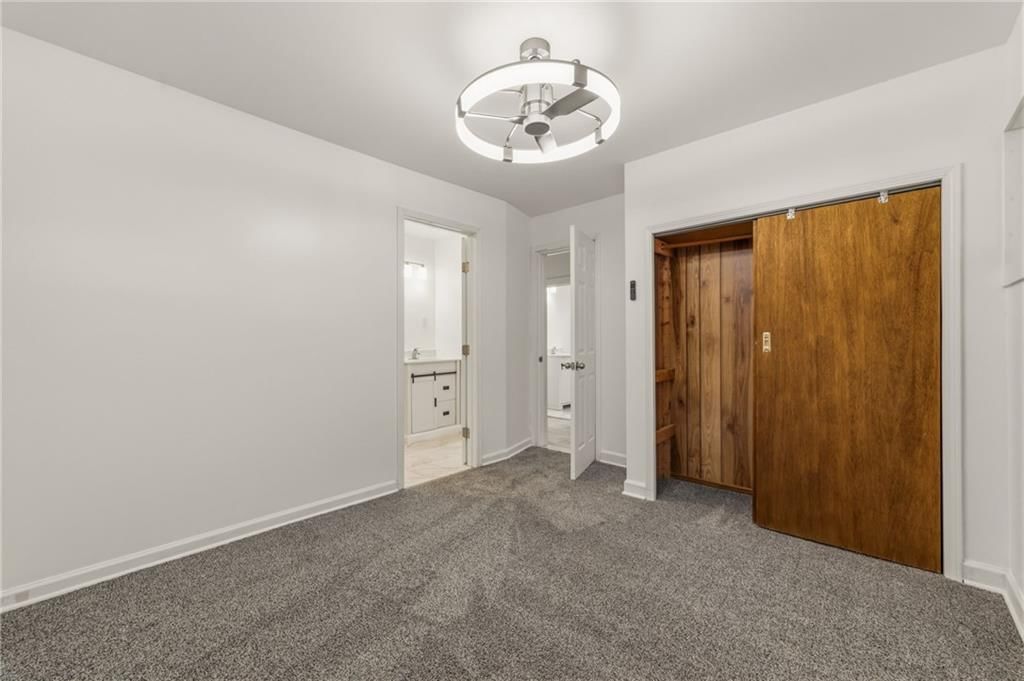 6010 Kenwood Avenue — photo 13