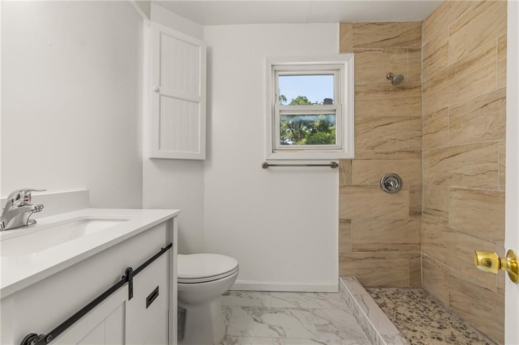 6010 Kenwood Avenue — photo 18