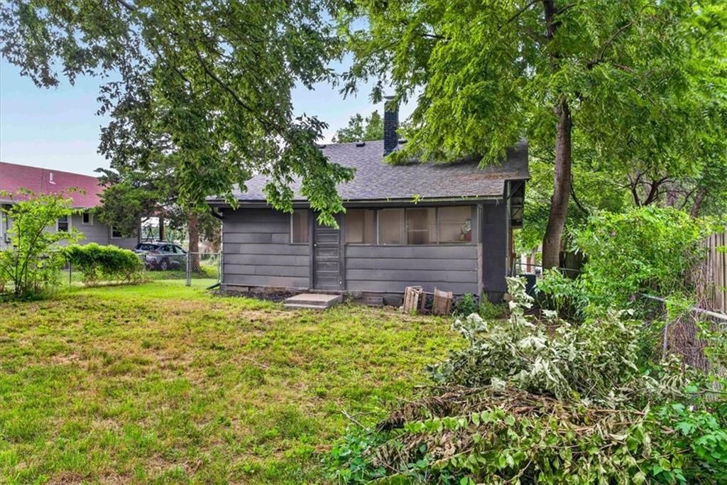 1011 N Osage Street — photo 23