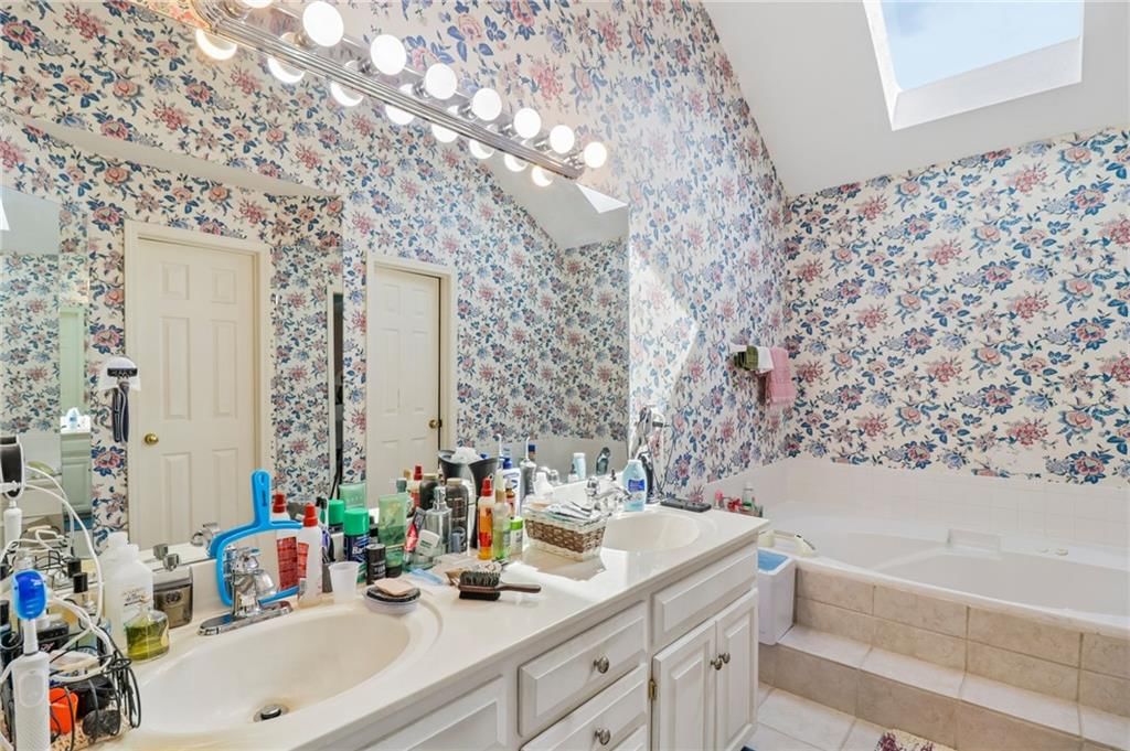1800 NW Westbrooke Place — photo 28
