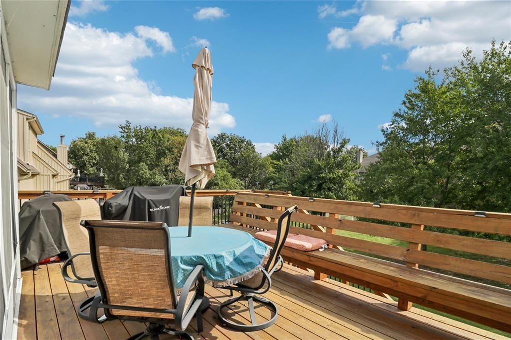 1800 NW Westbrooke Place — photo 35