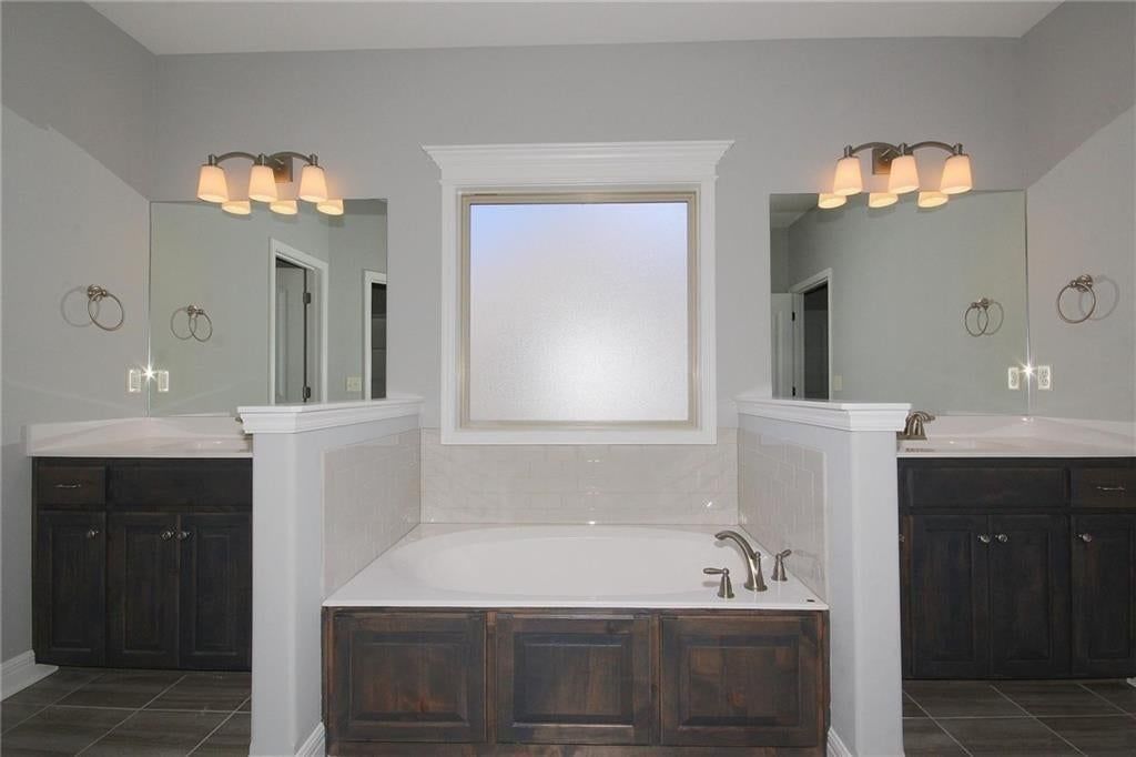3323 NW 93rd Street — photo 25