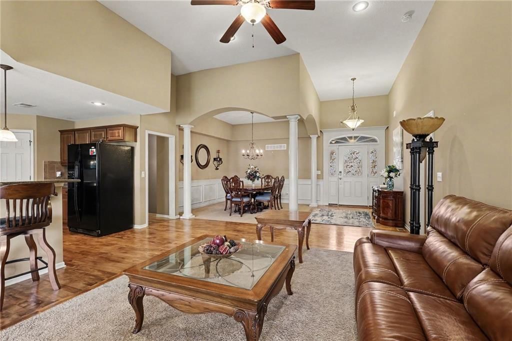 10900 Delavan Court — photo 9