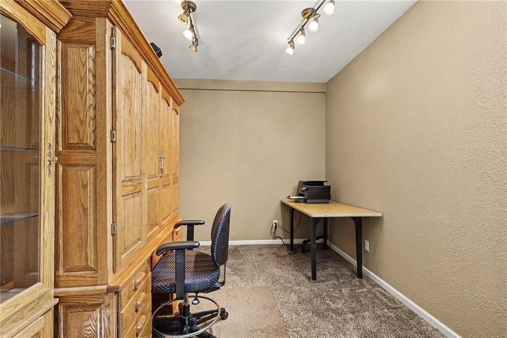 10900 Delavan Court — photo 40