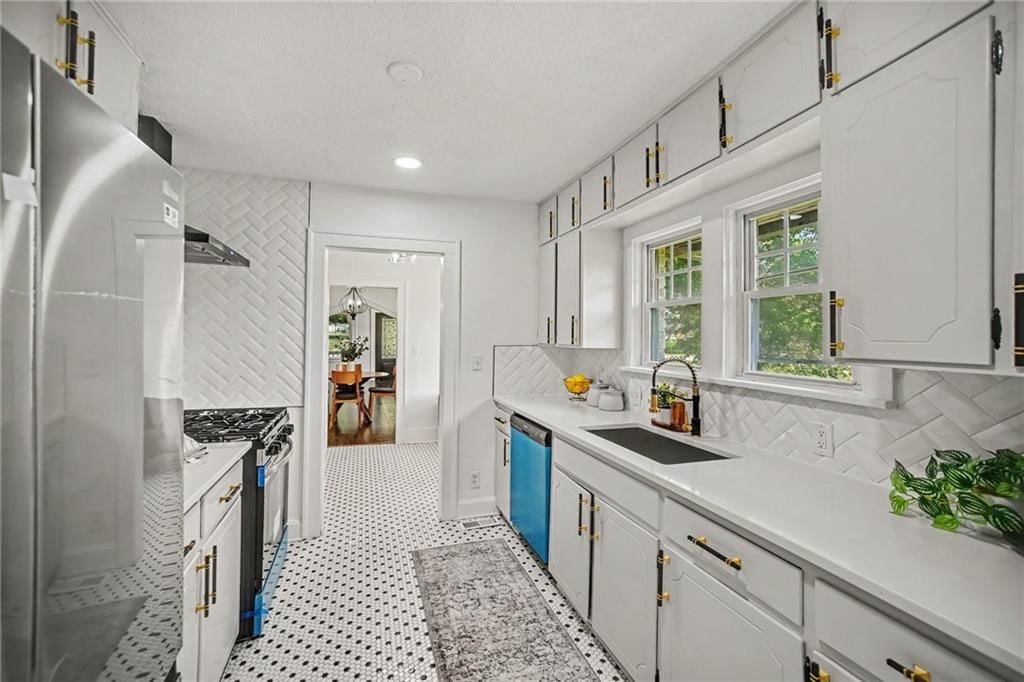 5000 Blue Ridge Boulevard — photo 13