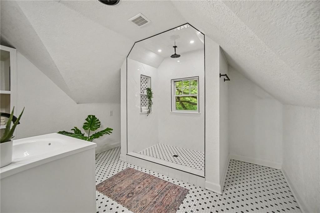 5000 Blue Ridge Boulevard — photo 17