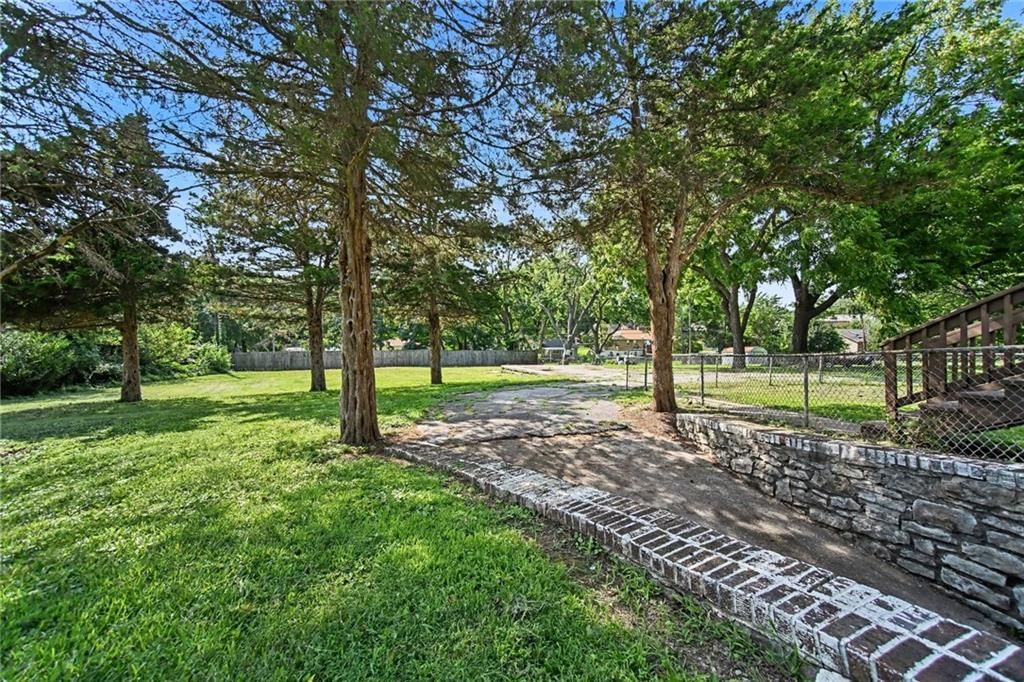 5000 Blue Ridge Boulevard — photo 24