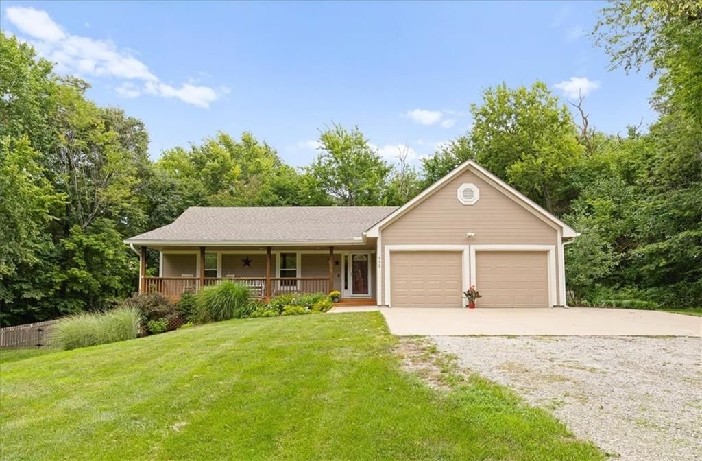 525 NW 1891 Road, Kingsville, MO
