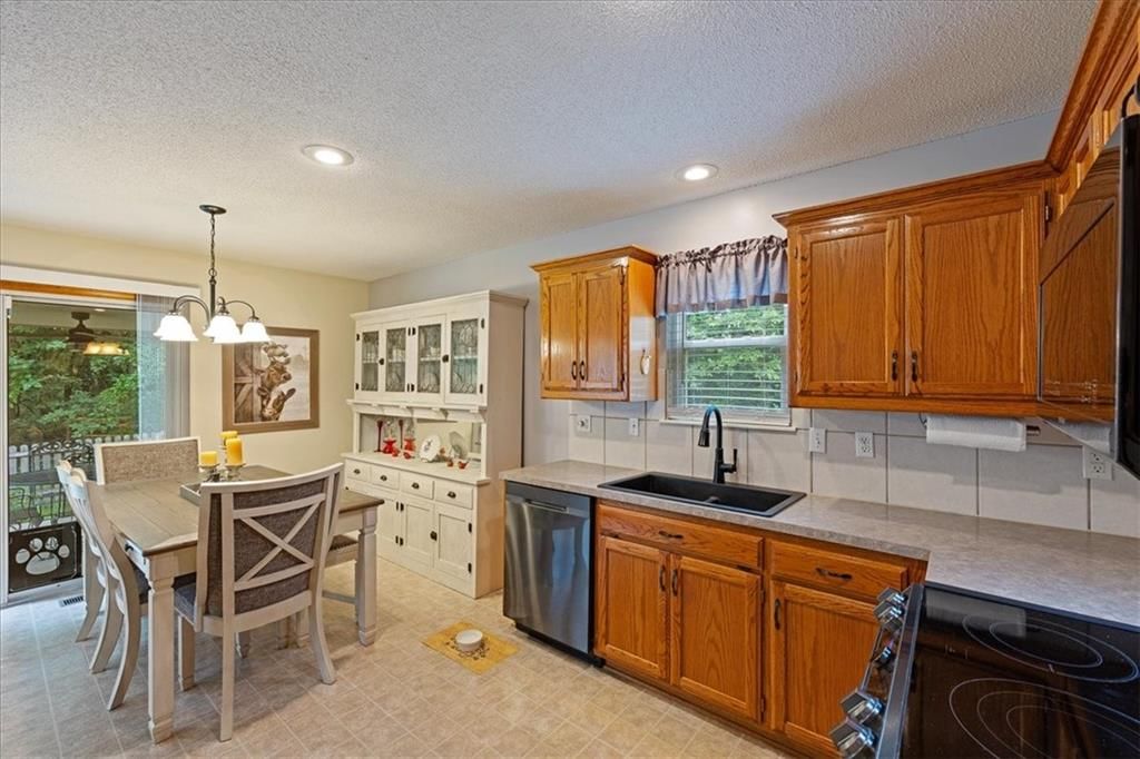 525 NW 1891 Road — photo 10