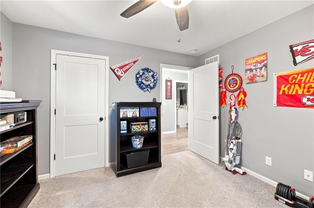 20193 Linwood Road — photo 15