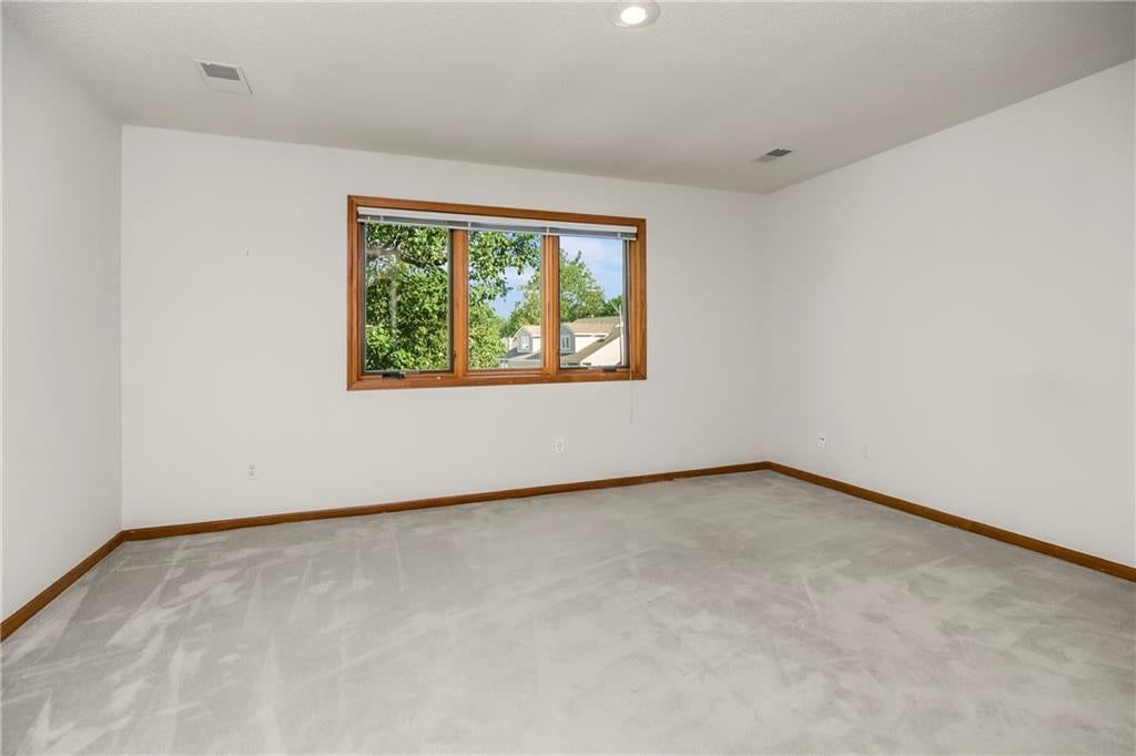 8202 NW Bradford Court — photo 10