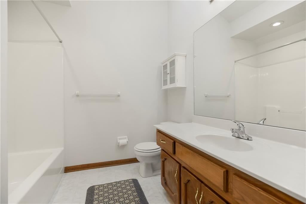 8202 NW Bradford Court — photo 11