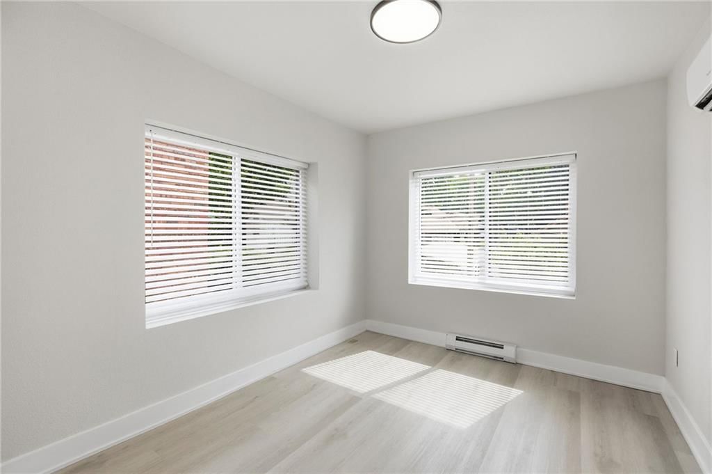 4335 Mercier Street — photo 22