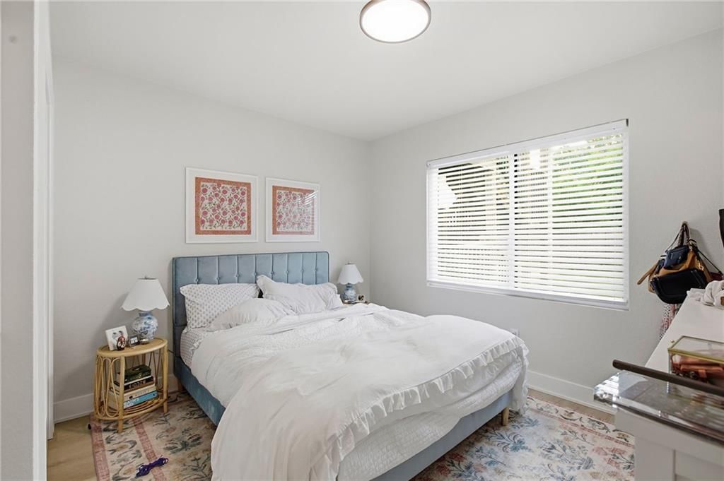 4335 Mercier Street — photo 35