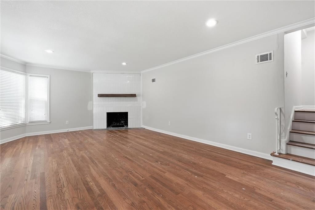 1216 Meadow Lake Parkway — photo 5