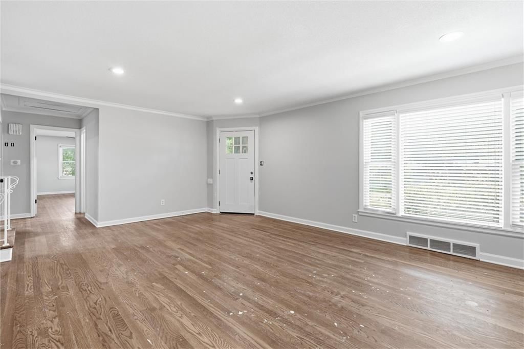 1216 Meadow Lake Parkway — photo 8