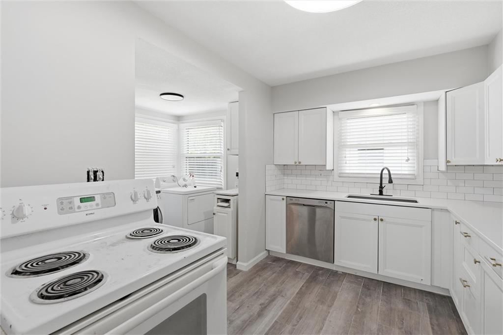 1216 Meadow Lake Parkway — photo 10