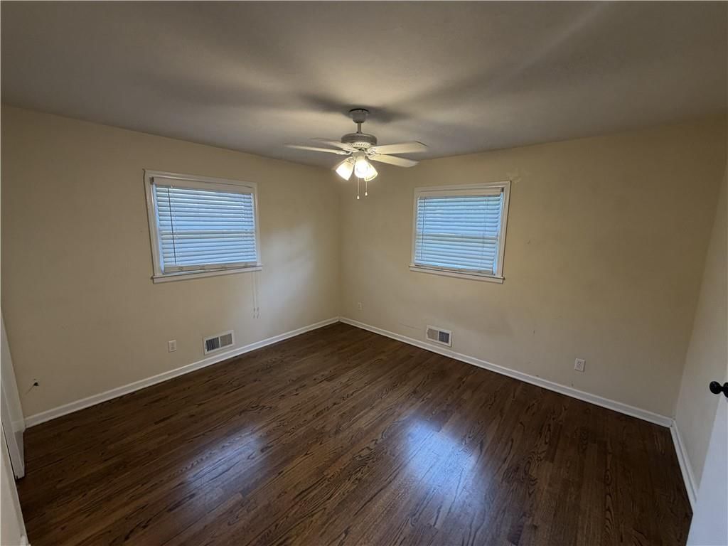 401 E 90th Terrace — photo 8
