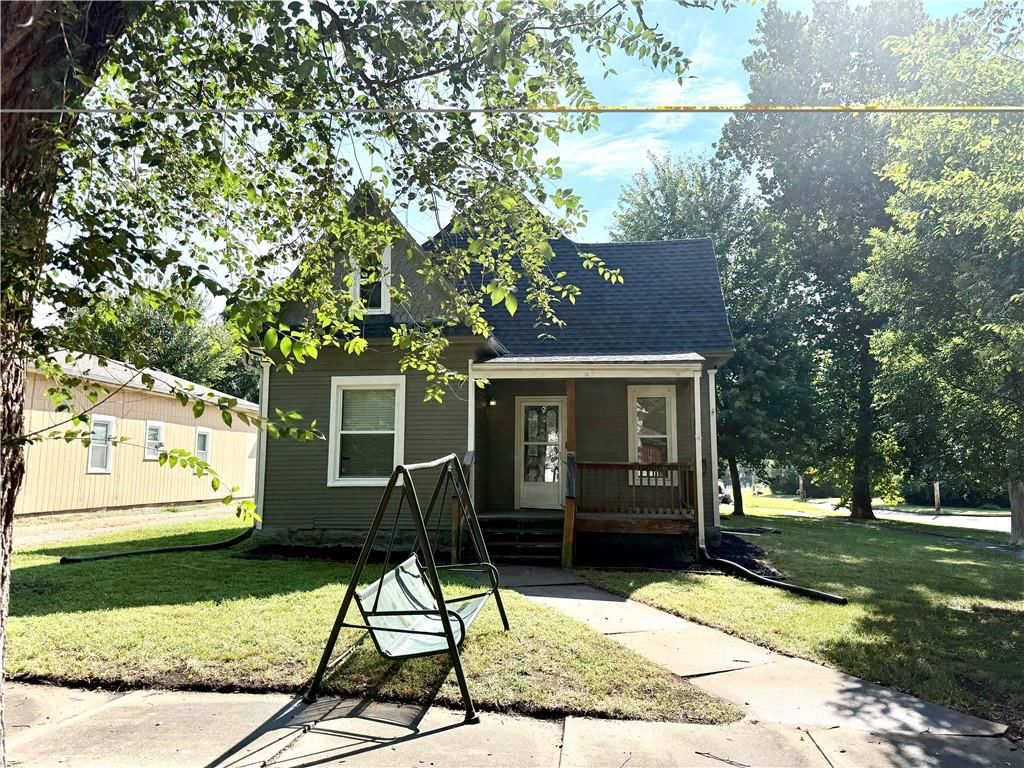 843 S Sycamore Street, Ottawa, KS