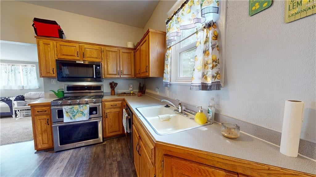 843 S Sycamore Street — photo 9