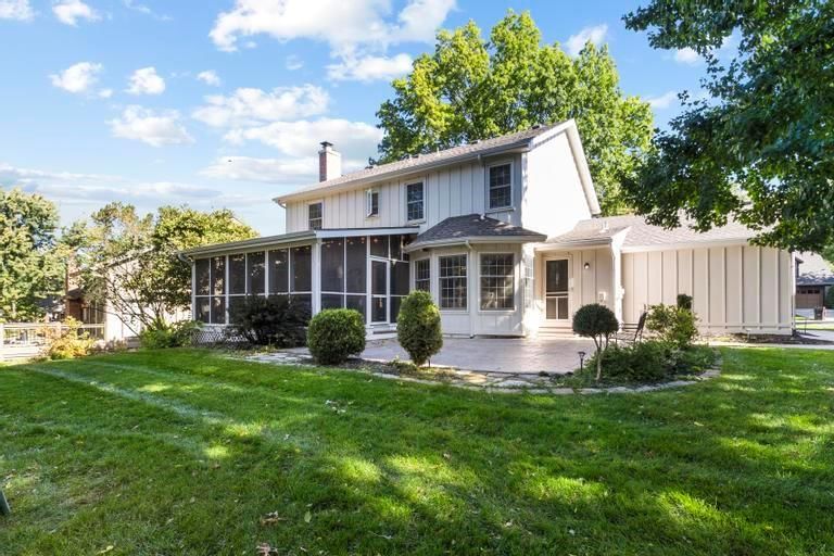 9315 W 113th Street — photo 32