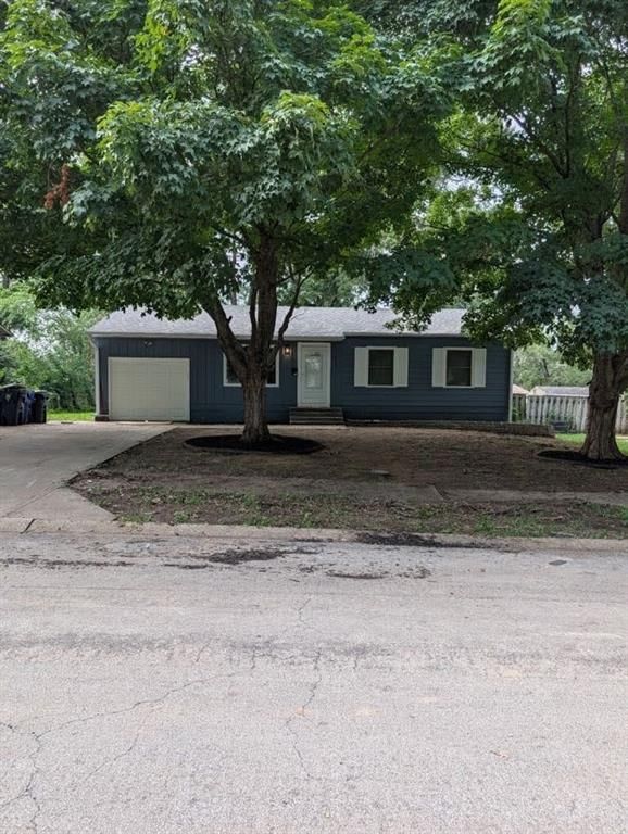8613 E 92nd Terrace — photo 3