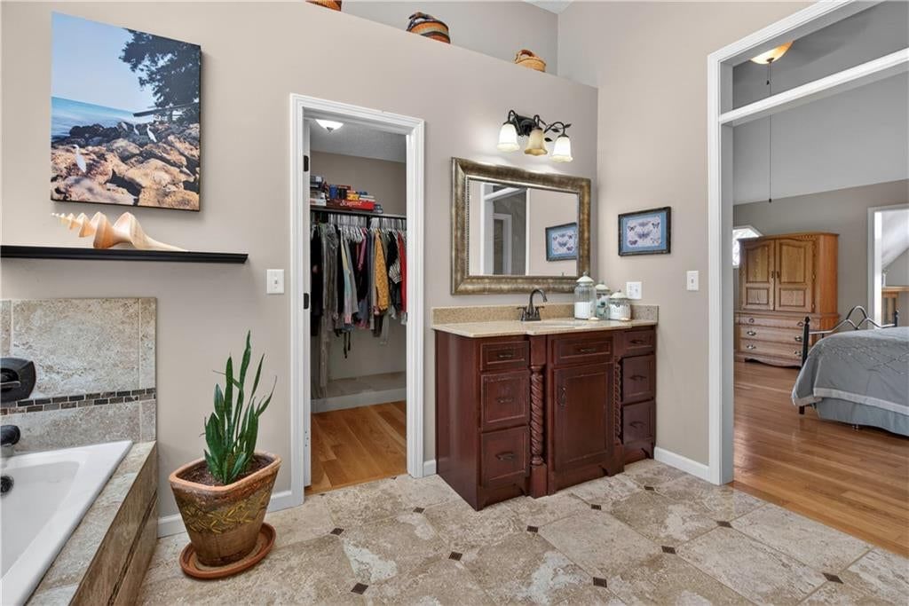 3100 E 303rd Street — photo 35