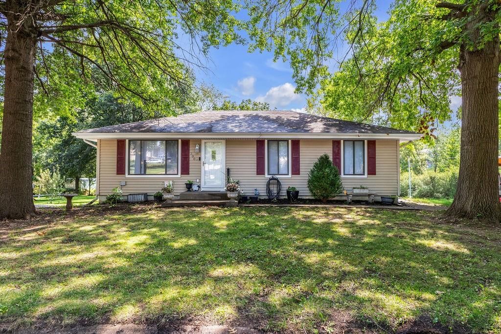 300 W Carla Street, Savannah, MO