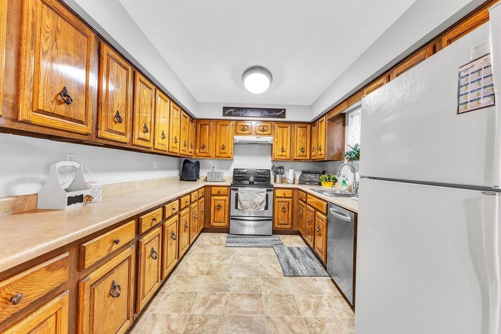 300 W Carla Street — photo 7