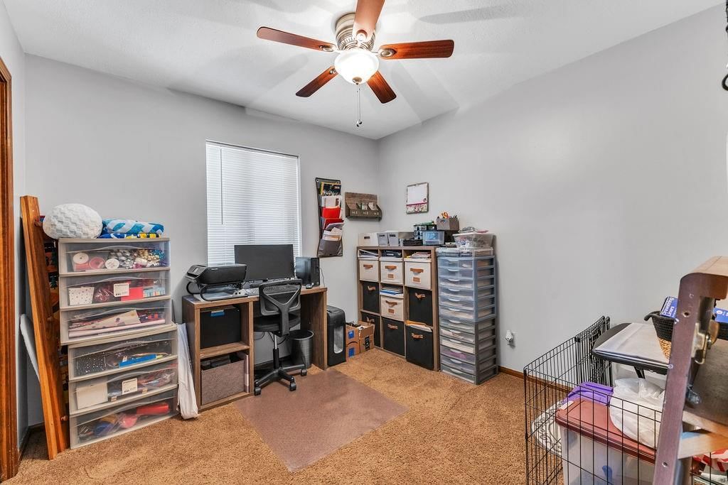 300 W Carla Street — photo 19
