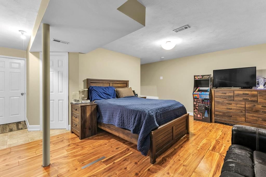 300 W Carla Street — photo 23
