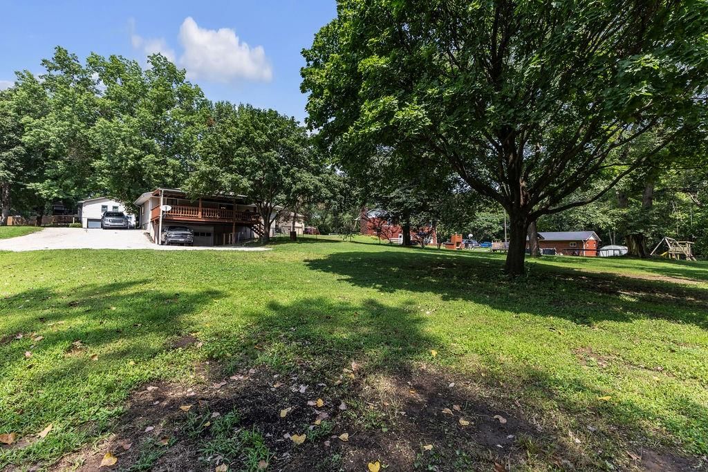 300 W Carla Street — photo 37