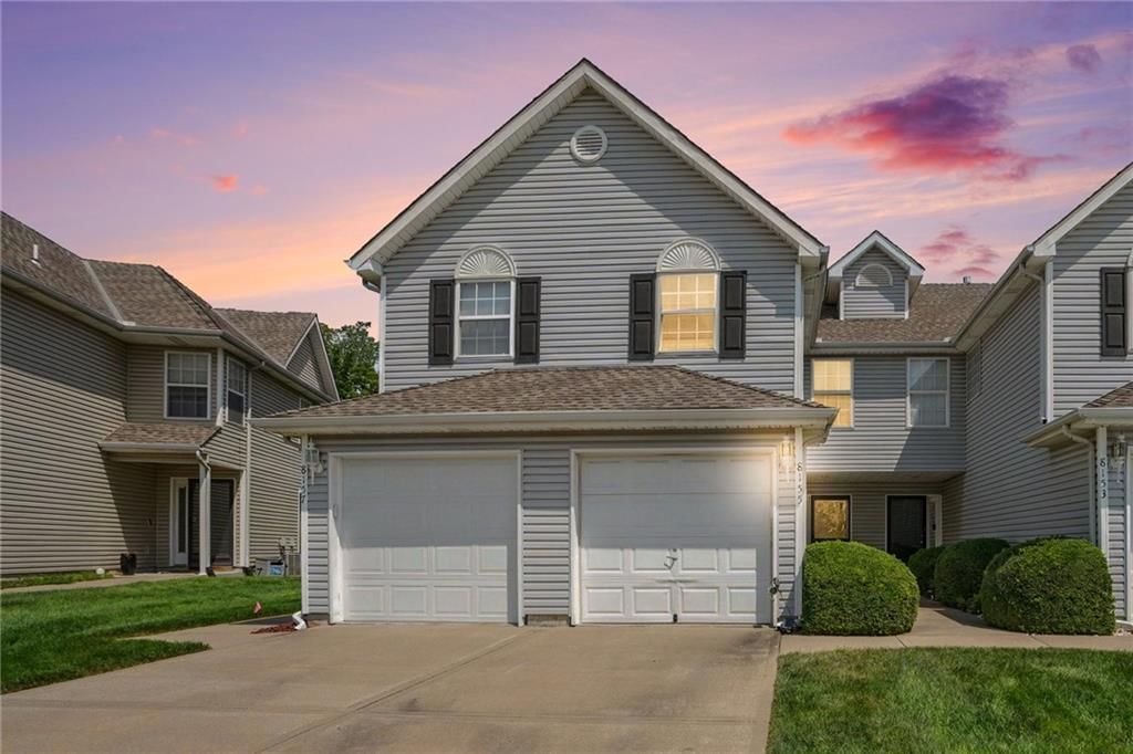 8155 N Lawn Avenue, Kansas City, MO: listing photo 2