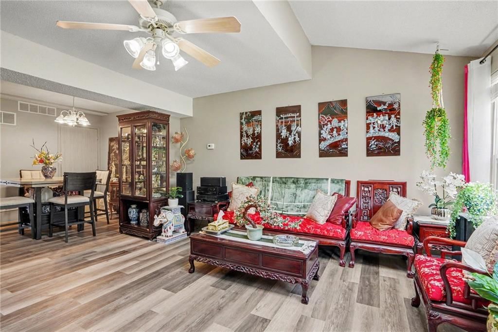 Photo 6 of 33 - 8155 N Lawn Avenue, Kansas City, MO 64119