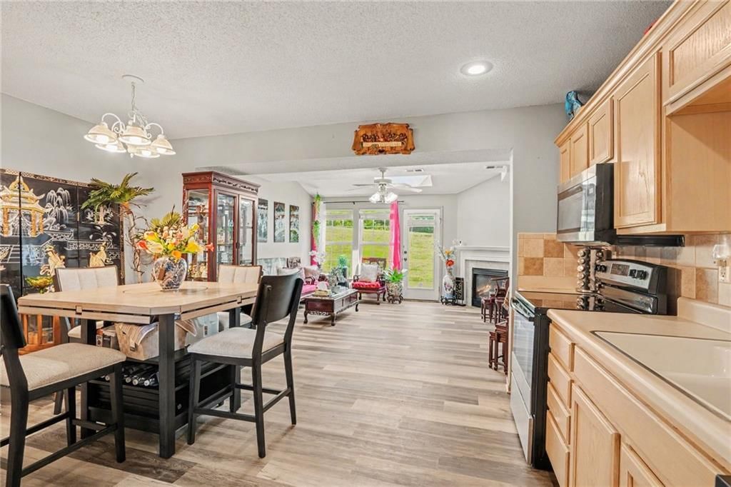 Photo 10 of 33, 8155 N Lawn Avenue, Kansas City, MO 64119