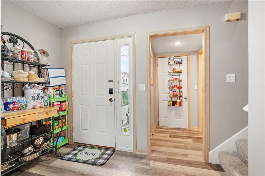 Photo 13 of 33, 8155 N Lawn Avenue, Kansas City, MO 64119