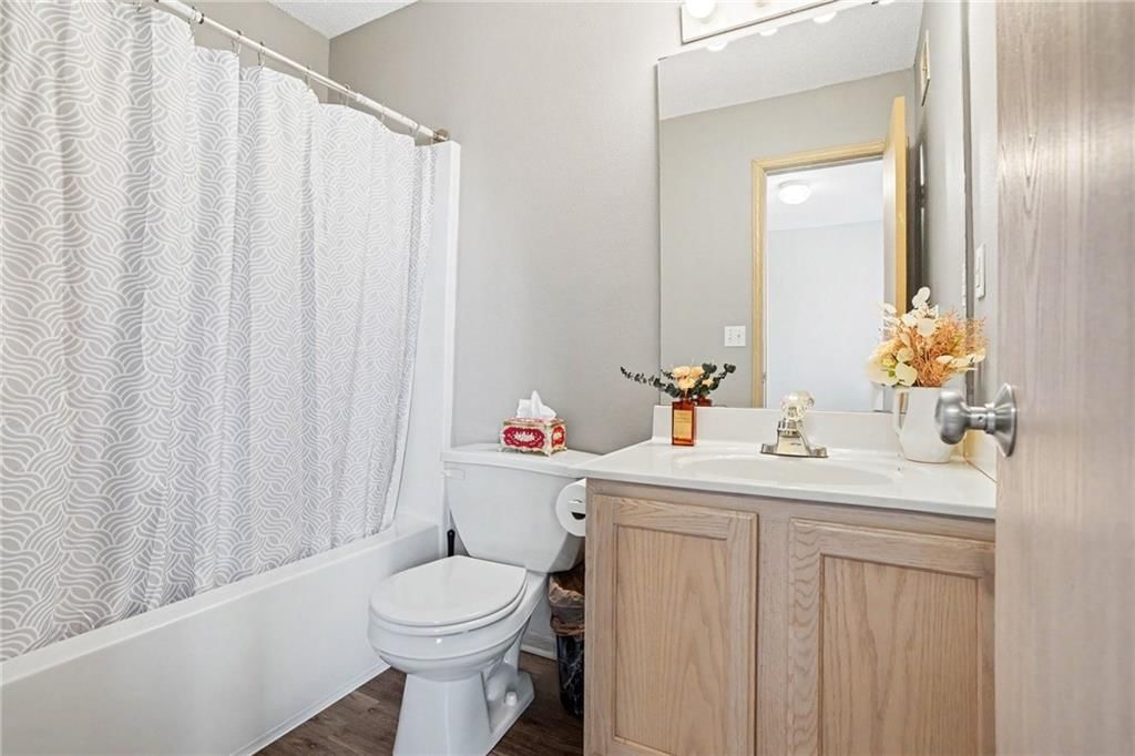 Photo 23 of 33, 8155 N Lawn Avenue, Kansas City, MO 64119