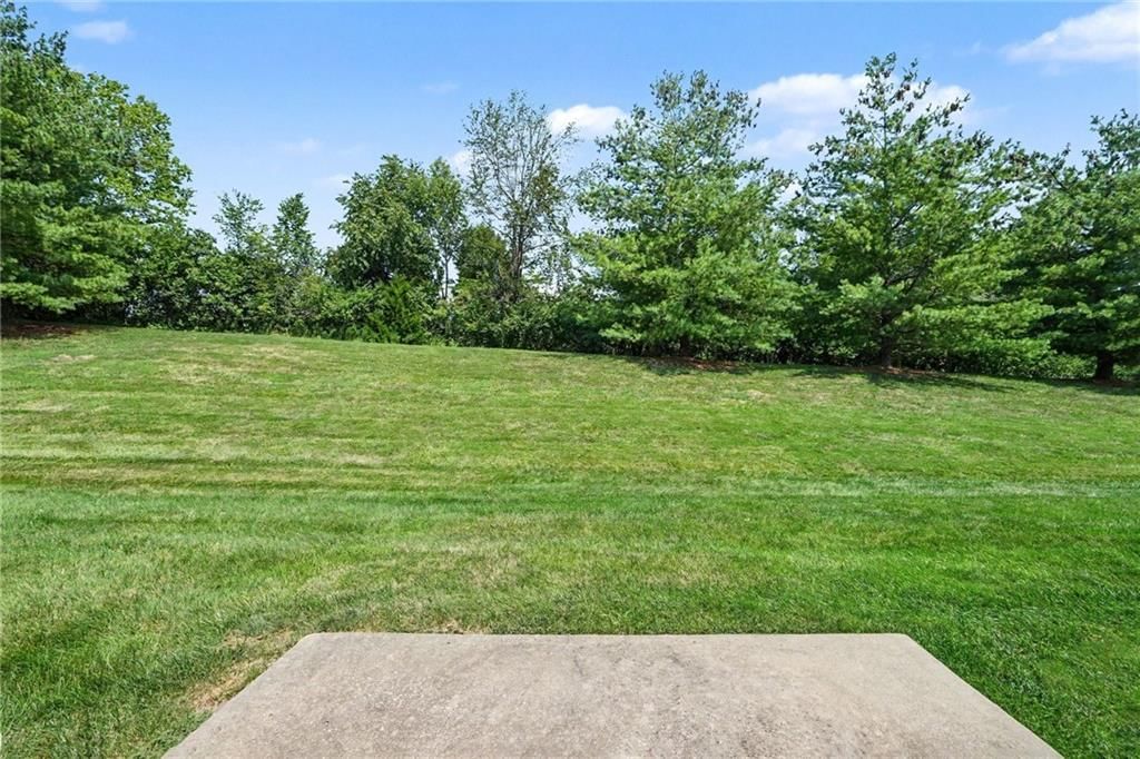 Photo 24 of 33 - 8155 N Lawn Avenue, Kansas City, MO 64119
