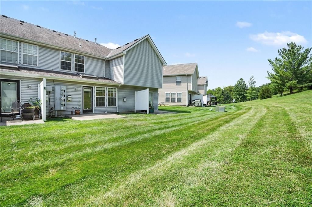 Photo 25 of 33, 8155 N Lawn Avenue, Kansas City, MO 64119