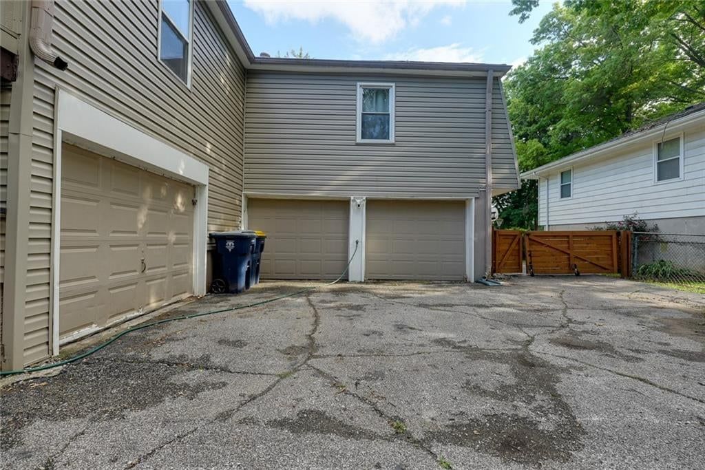 1616 NW 67th Terrace — photo 59