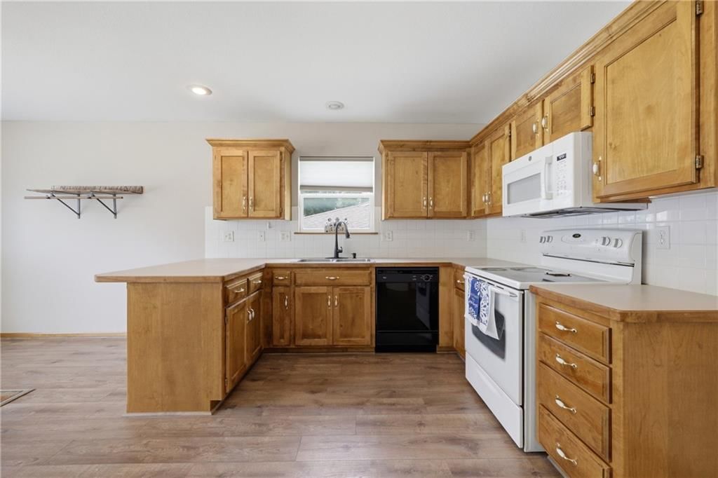 3338 S Evanston Avenue — photo 8