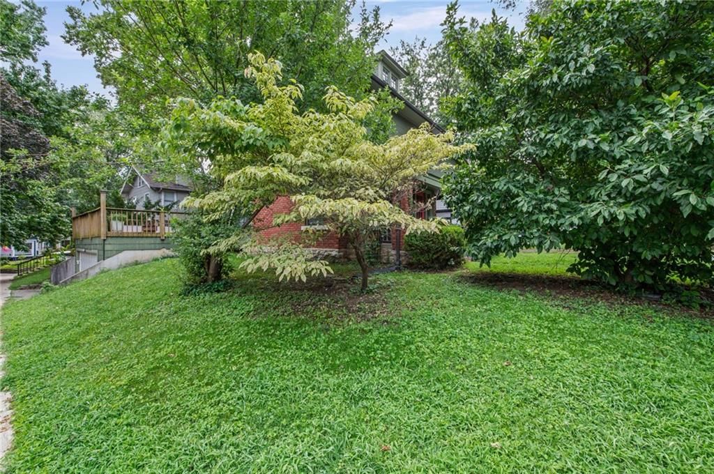 4111 HOLLY Street — photo 3