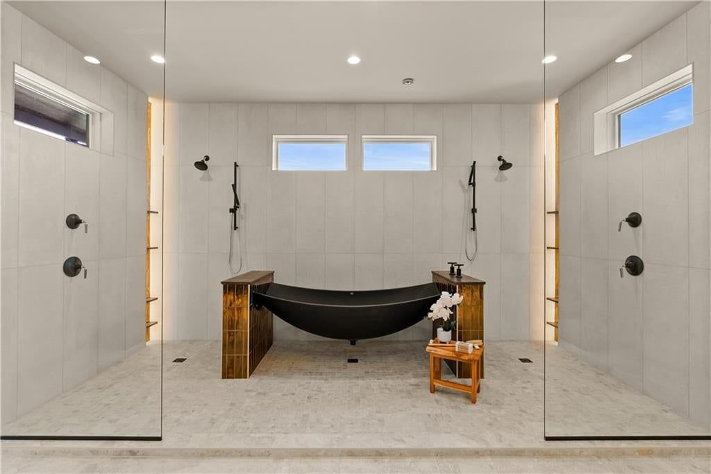 Double vanity at 17375 Galloway Drive, Stilwell, KS 66085