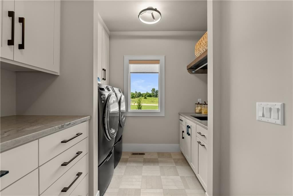 Photo 23 of 53 - 17375 Galloway Drive, Stilwell, KS 66085