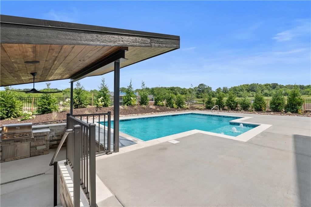 Photo 46 of 53 - 17375 Galloway Drive, Stilwell, KS 66085