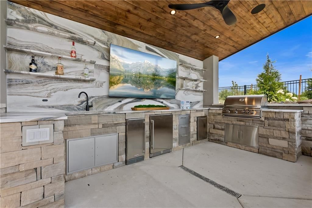 Photo 49 of 53 - 17375 Galloway Drive, Stilwell, KS 66085