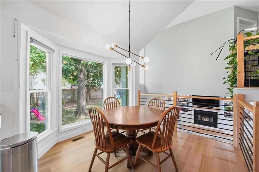 1004 N Keeler Street — photo 11