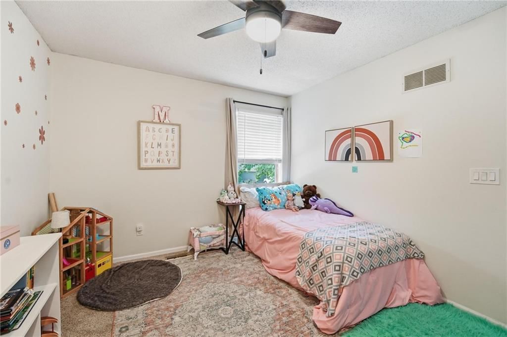 1004 N Keeler Street — photo 15