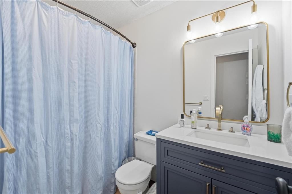 1004 N Keeler Street — photo 16