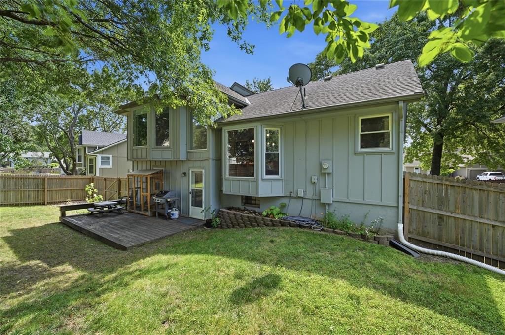 1004 N Keeler Street — photo 25